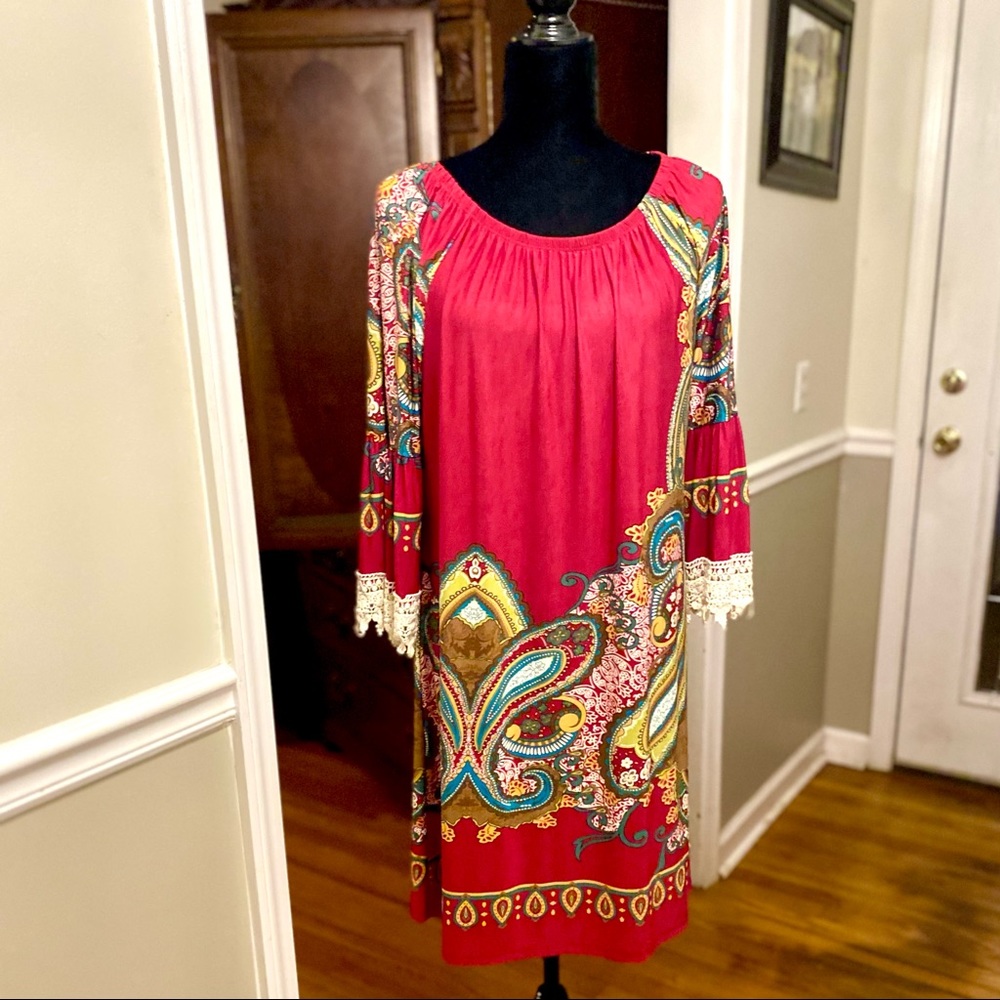 Red paisley 3/4 length sleeve shift dress